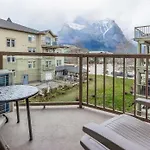 Lovely Mountain View 2 Bedroom Suite