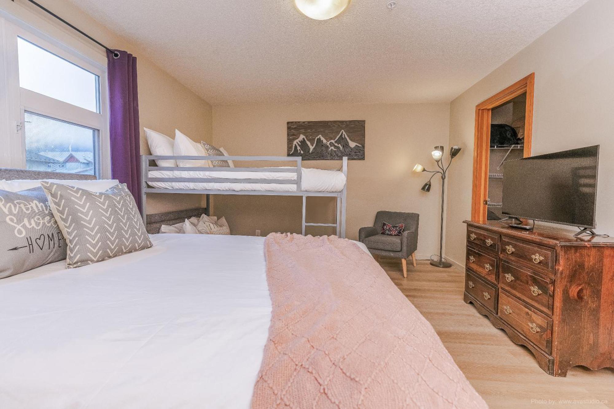 Lovely Mountain View 2 Bedroom Apartment